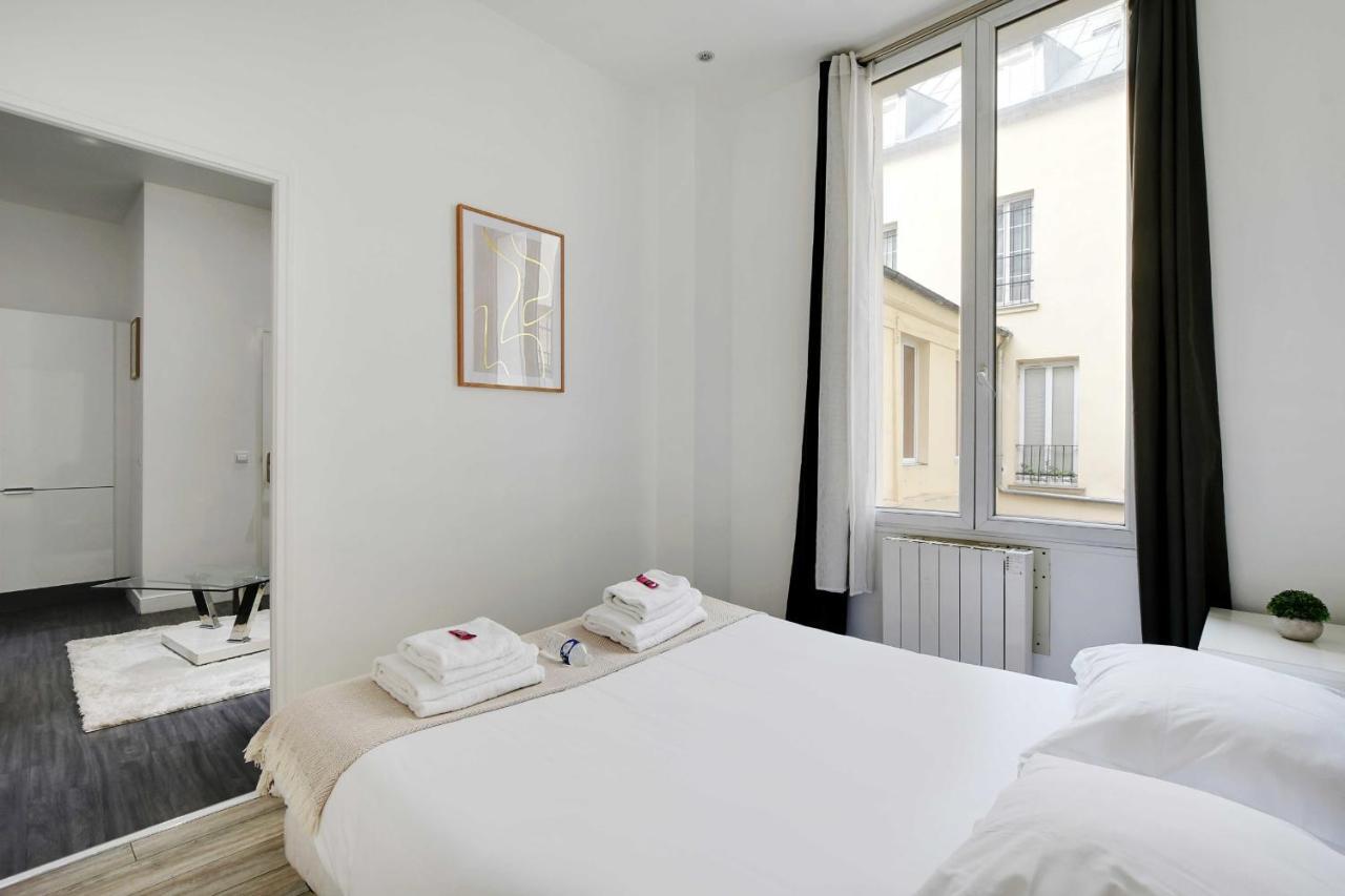 باريس Trois Pieces Au Coeur Du Haut Marais المظهر الخارجي الصورة